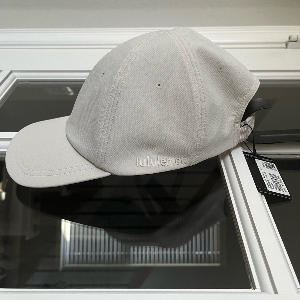 Lululemon Days of shade sport hat NWT